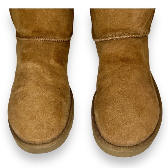 UGG Classic Short II Boots Chestnut 12 - Picture 3 of 13